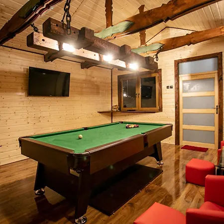 Caloroczny Jeleniowka Na Kaszubach Z Balia Na Wylacznosc,wspolny Basen I Bilard Z Domkiem Sowka - Ostrowite Lesna Dolina Hébergement de vacances *