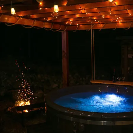 Hébergement de vacances Caloroczny Jeleniowka Na Kaszubach Z Balia Na Wylacznosc,wspolny Basen I Bilard Z Domkiem Sowka - Ostrowite Lesna Dolina Sulęczyno