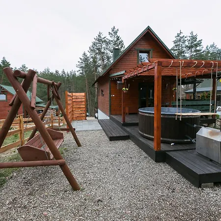 Hébergement de vacances Caloroczny Jeleniowka Na Kaszubach Z Balia Na Wylacznosc,wspolny Basen I Bilard Z Domkiem Sowka - Ostrowite Lesna Dolina *