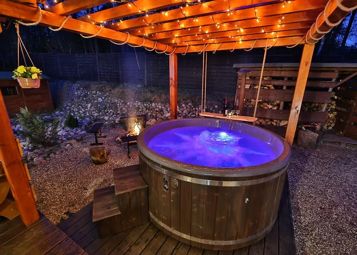 Caloroczny Jeleniowka Na Kaszubach Z Balia Na Wylacznosc,wspolny Basen I Bilard Z Domkiem Sowka - Ostrowite Lesna Dolina Prázdninový dům